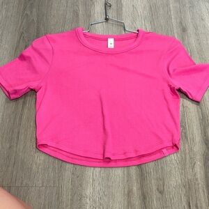 Pink Cropped lululemon shirt